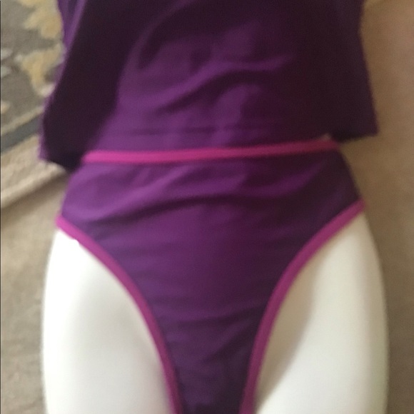 Old navy tankini purple the bottom is a L top M 💜 pretty colored suit.500 - Picture 9 of 9